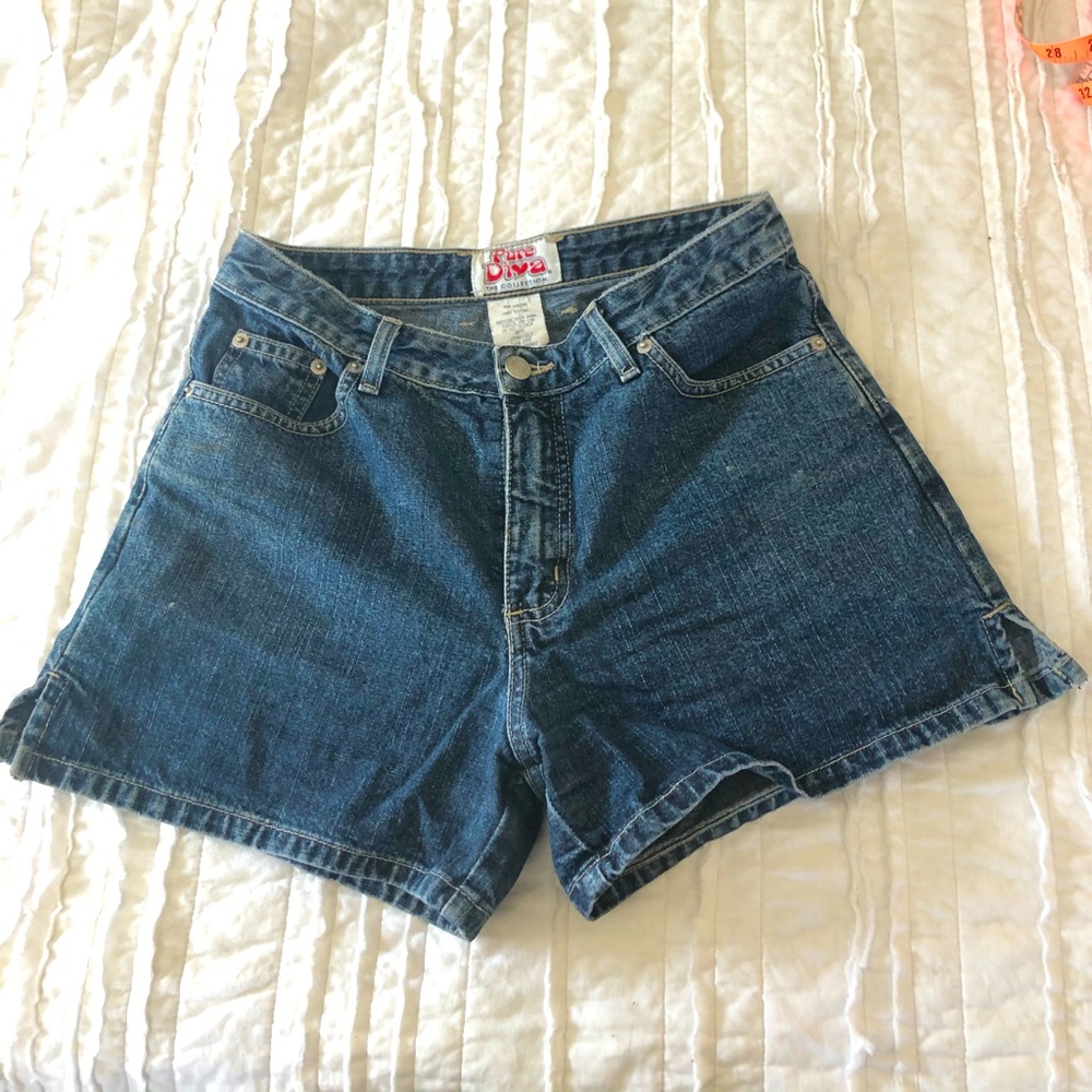 Vintage high-waisted jean shorts